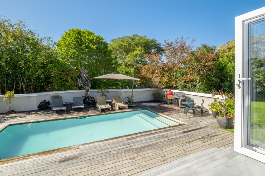 7 Bedroom Property for Sale in Belvidere Estate Western Cape